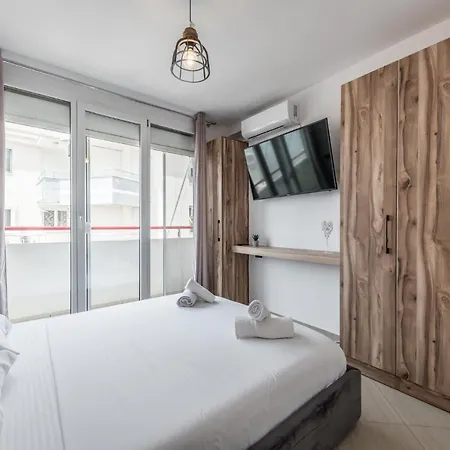Enjoy Sunset Walks At Modern Beachside Apt دراس